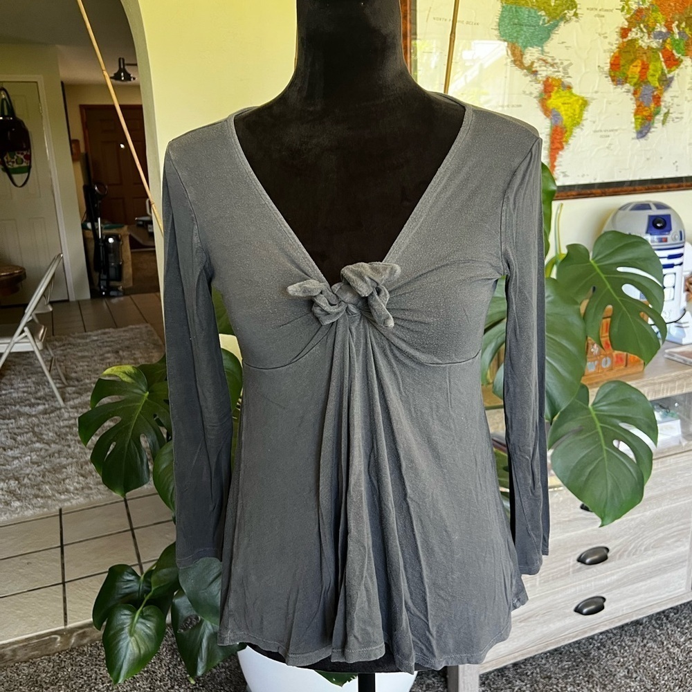 American Eagle Outfitters Gray Tie Front 3/4 Sleeve Blouse
